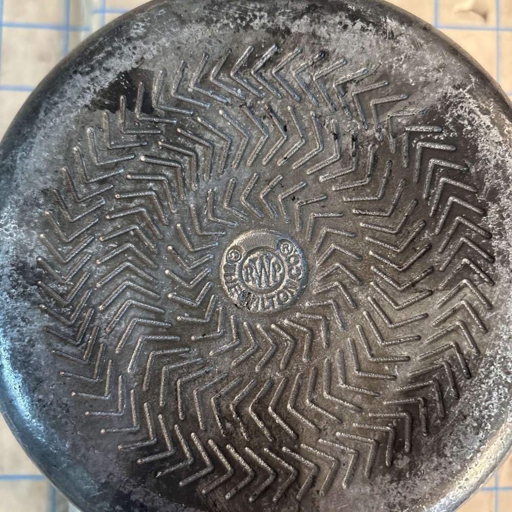 The Wilton Company Sauce Pan RWP Braided Rope Pattern Small Pan - Picture 3 of 3